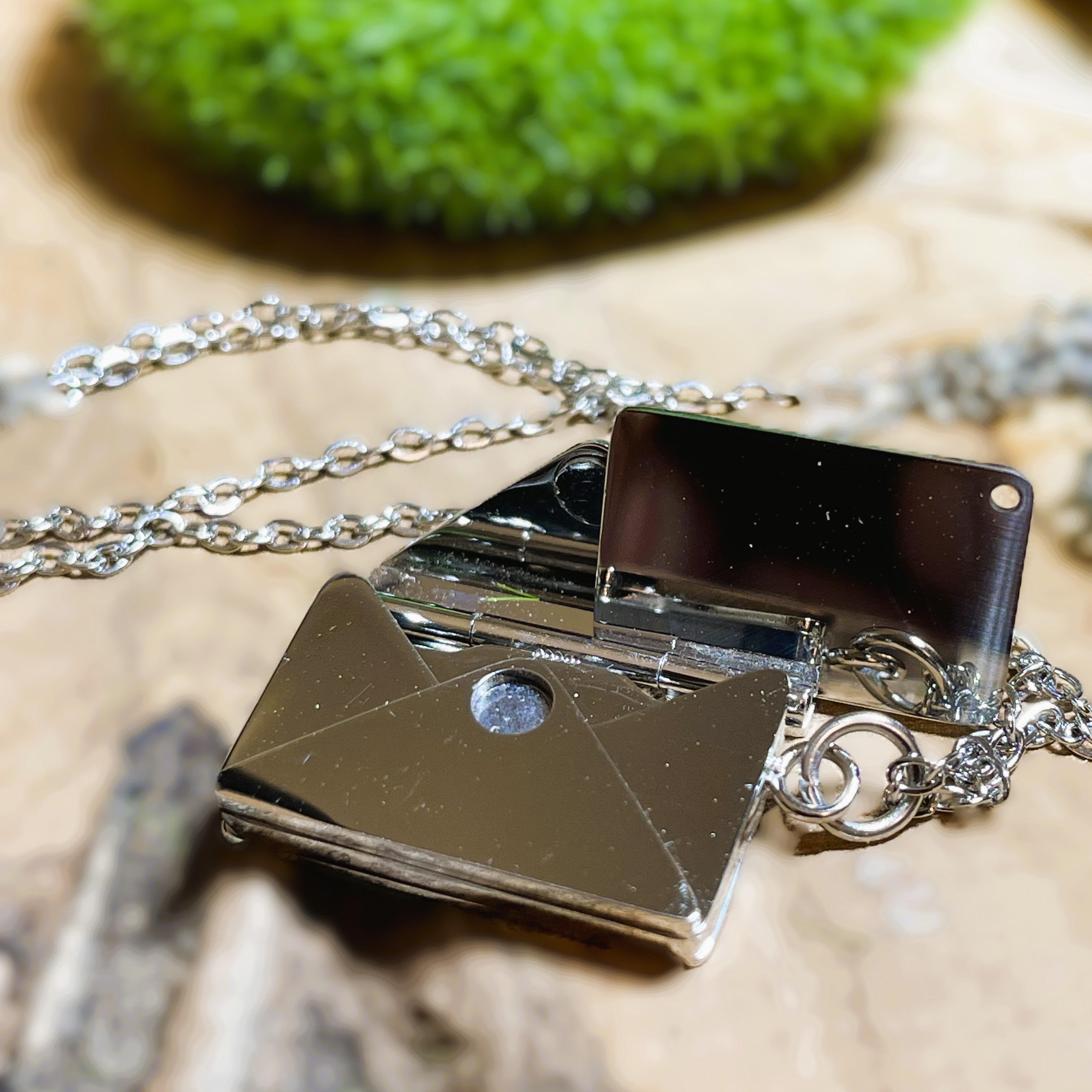 collier et pendentif message secret