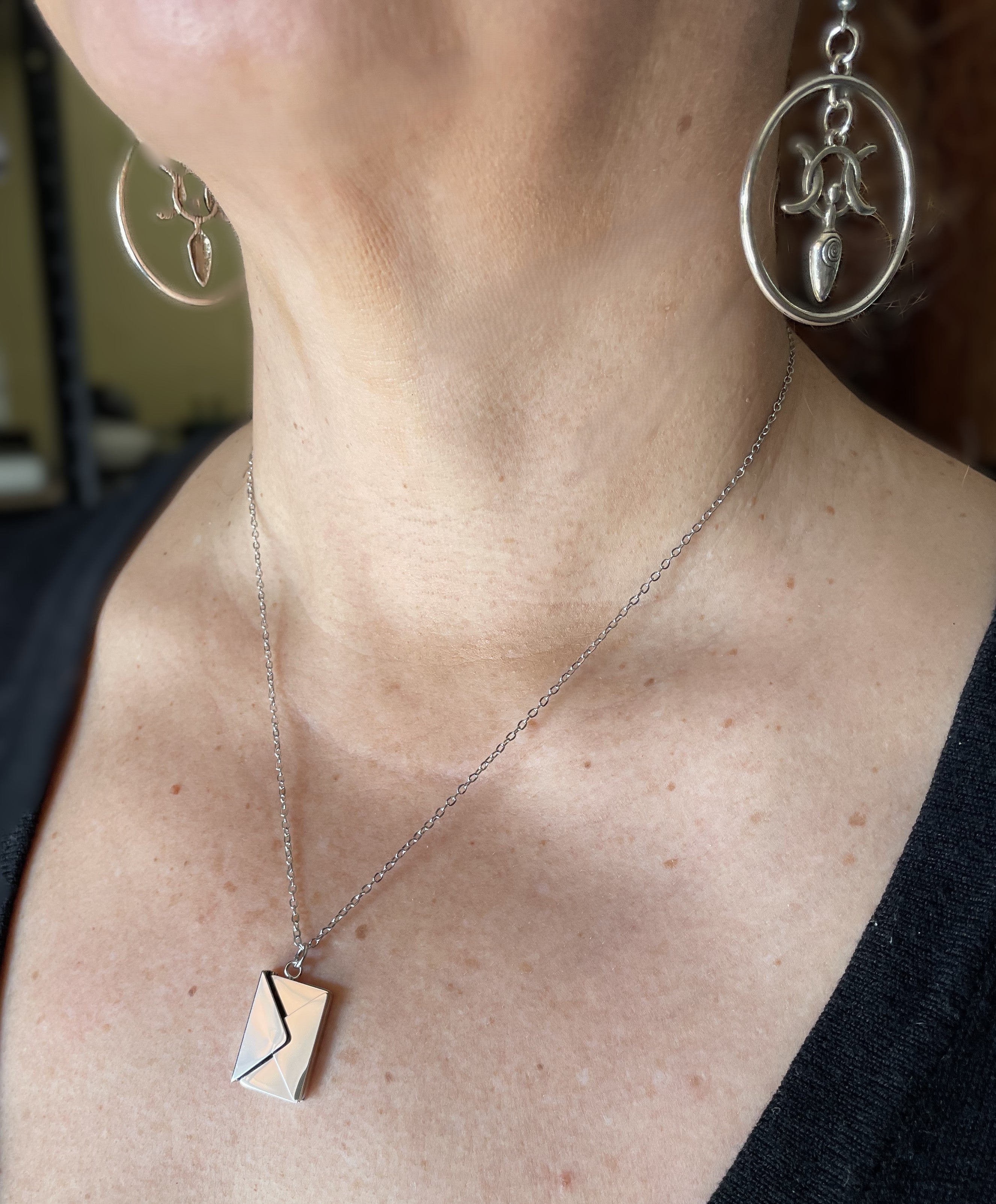 collier et pendentif message secret