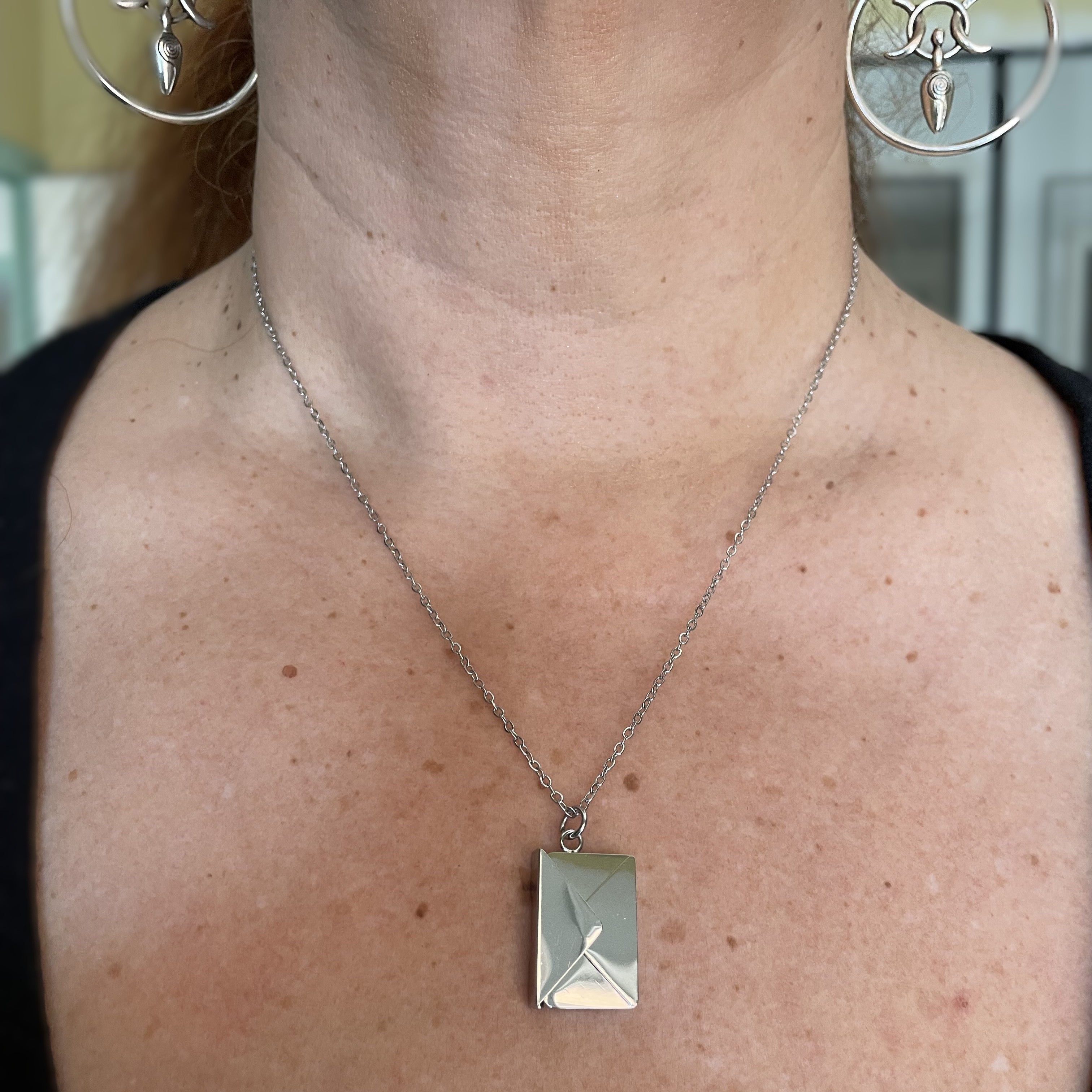 collier et pendentif message secret