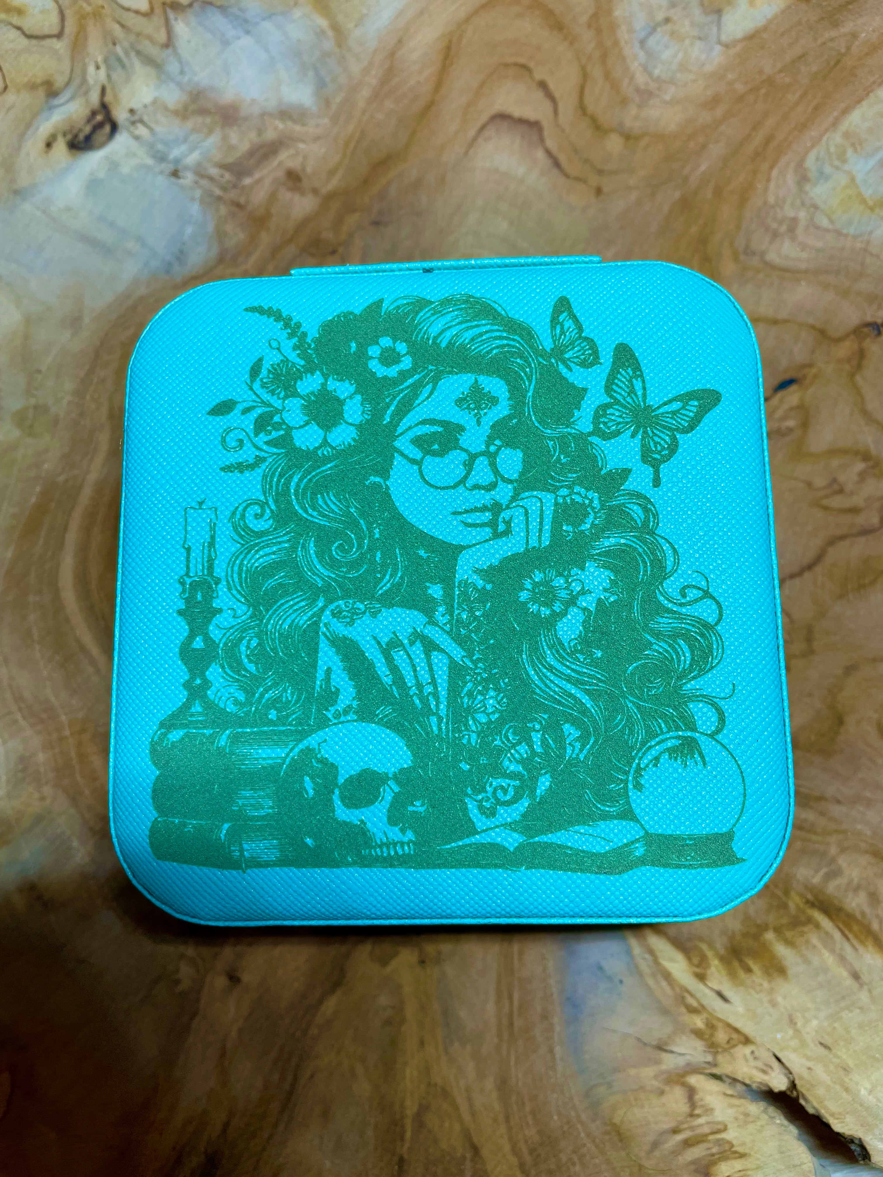 Boites à bijoux de voyage  personnalisée en cuir vegan style wicca/  bohème avec miroir intérieur,