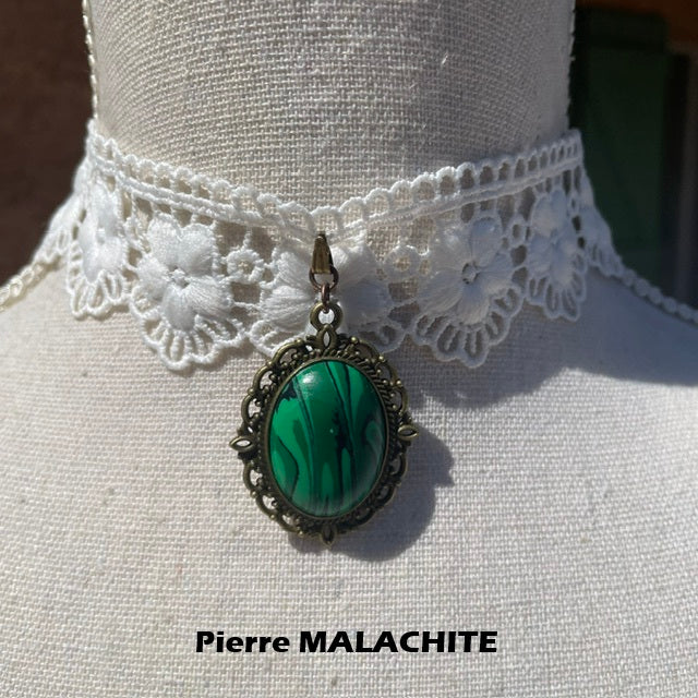 Collier Victorien Dentelle Blanche & Malachite