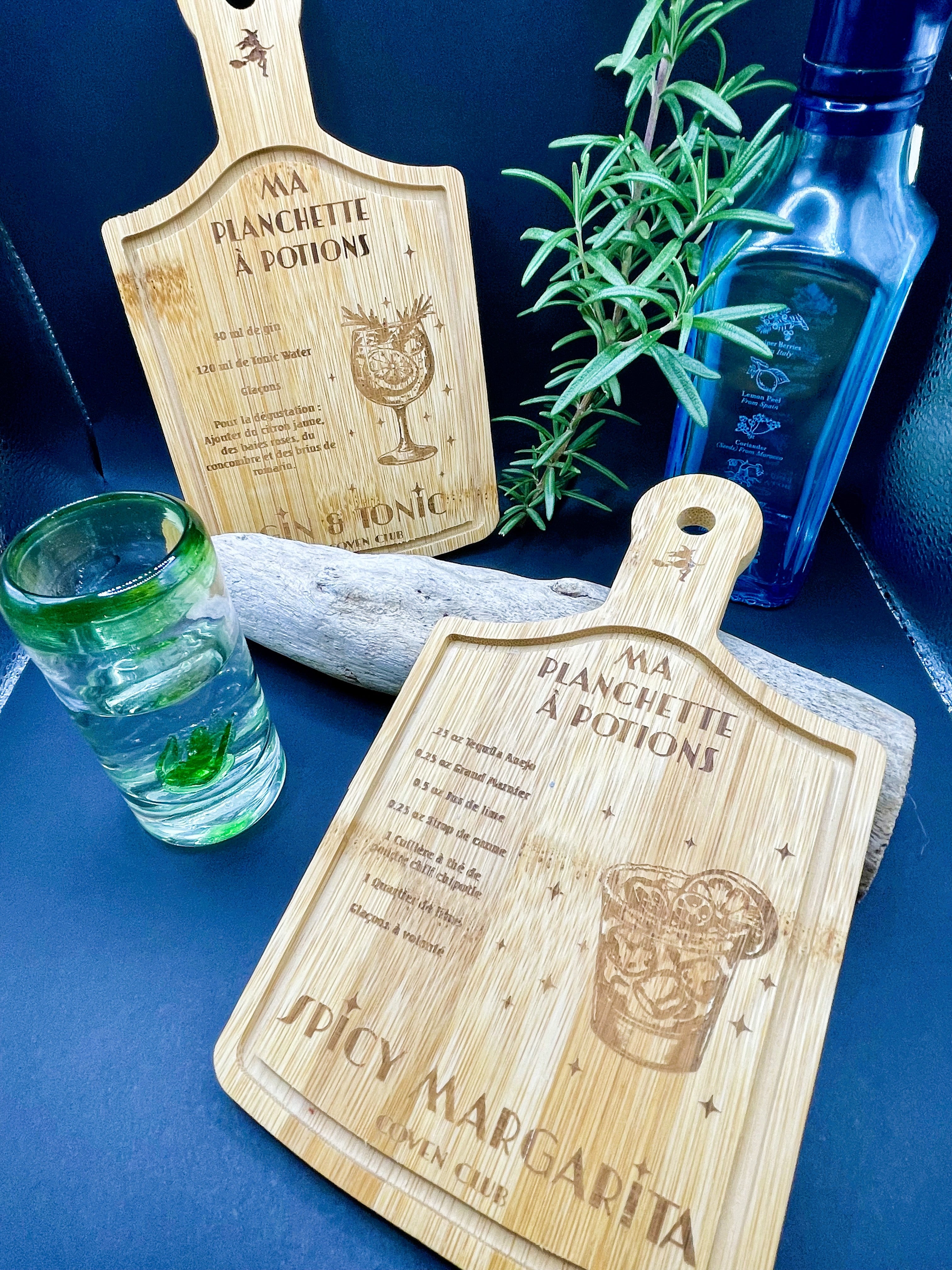 Petite planche en bambou gravée, personnalisée cocktail