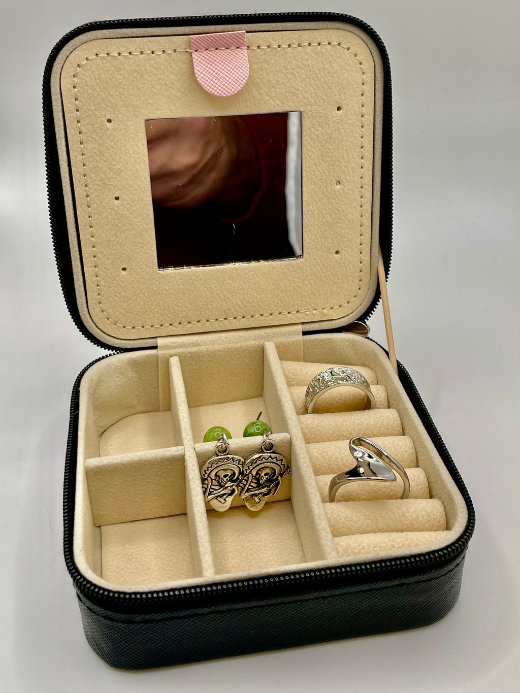 Boites à bijoux de voyage  personnalisée en cuir vegan style wicca/  bohème avec miroir intérieur,