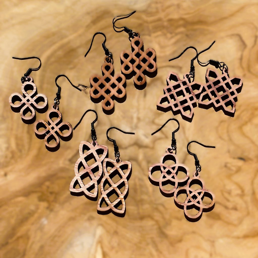 Lot de 5 paires de Boucles d'oreilles en bois de noyer