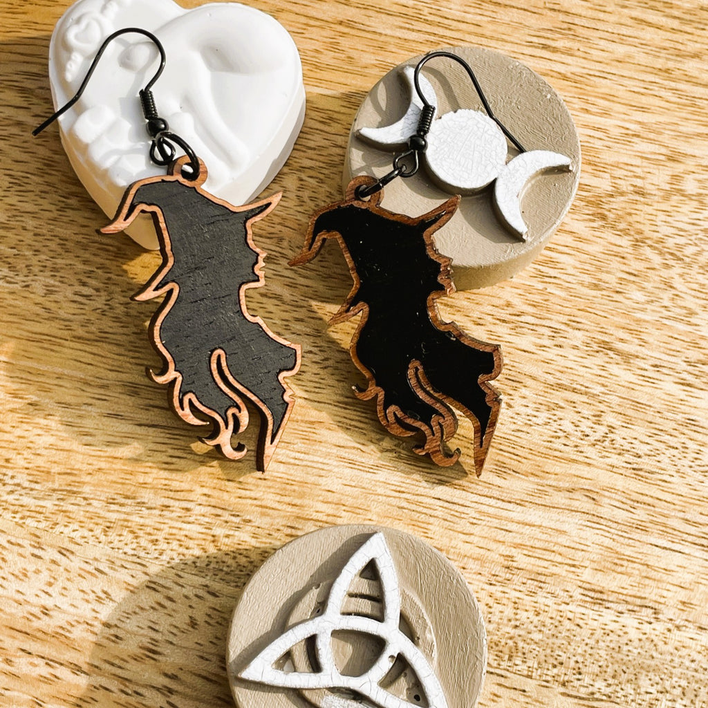 Boucles d'oreilles en bois de noyer SORCIERE