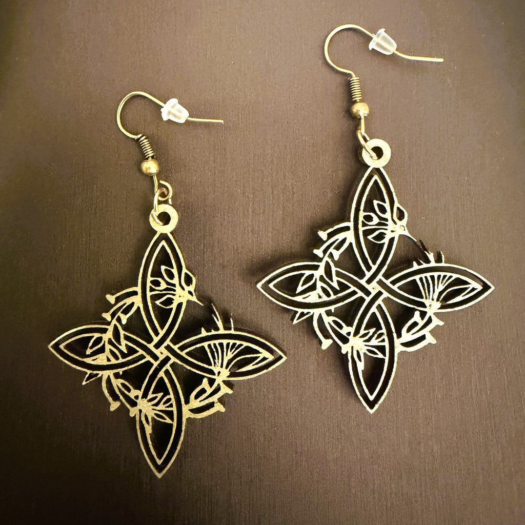 Boucles d'oreilles en bois de noyer doré Noeud de Sorcière Floral