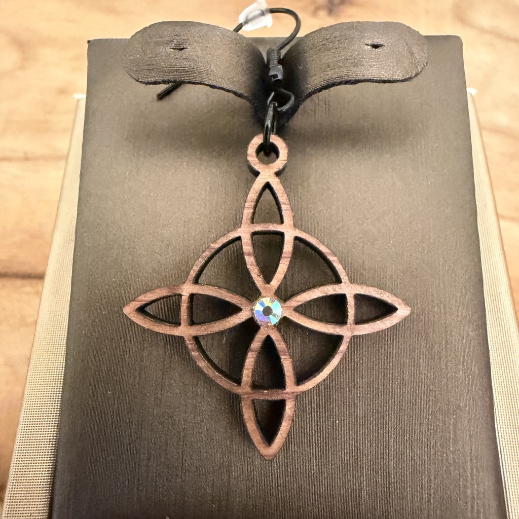Boucles d'oreilles en bois de noyer Noeud de Sorcière & Strass