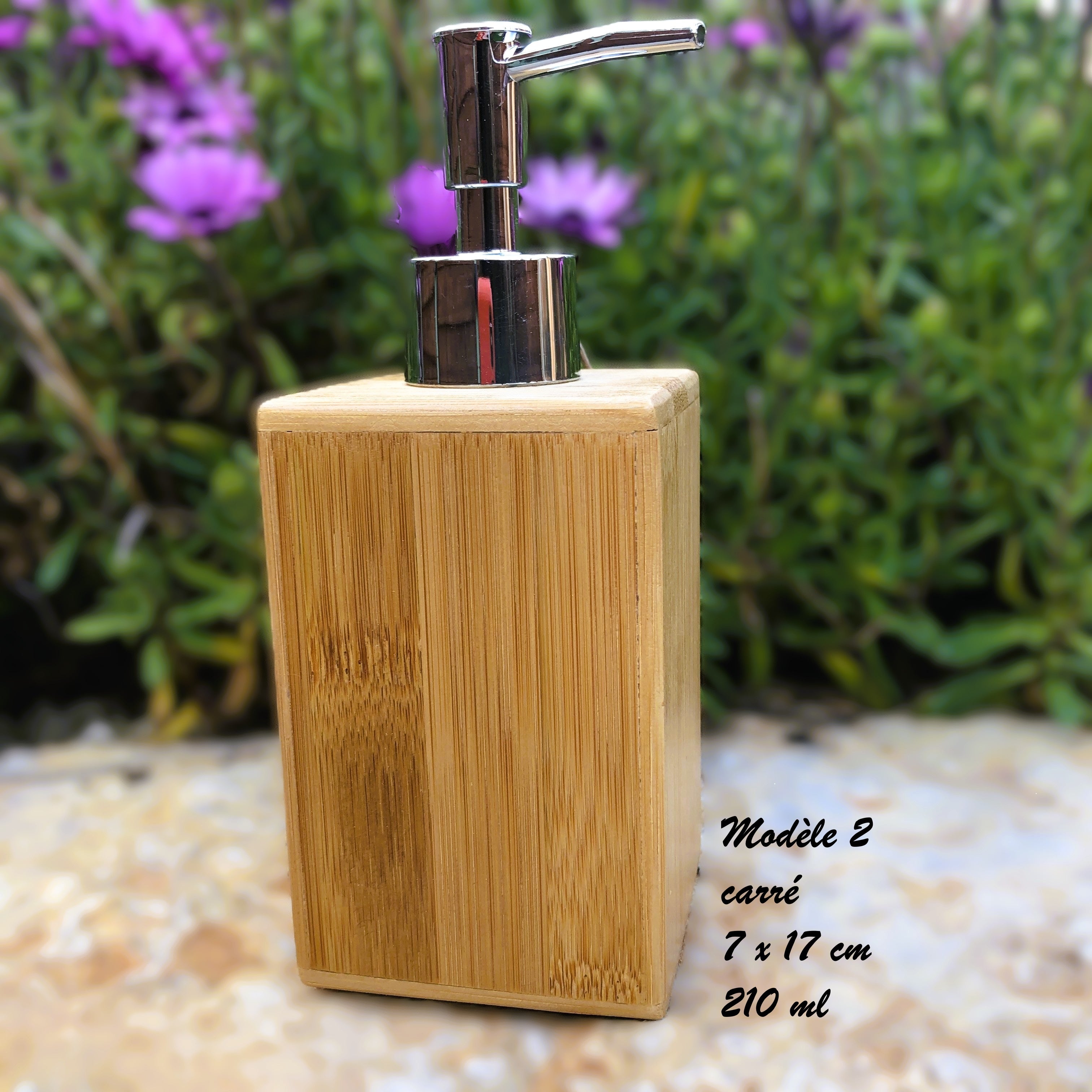 Distributeur Liquide cubique avec poussoir Argenté