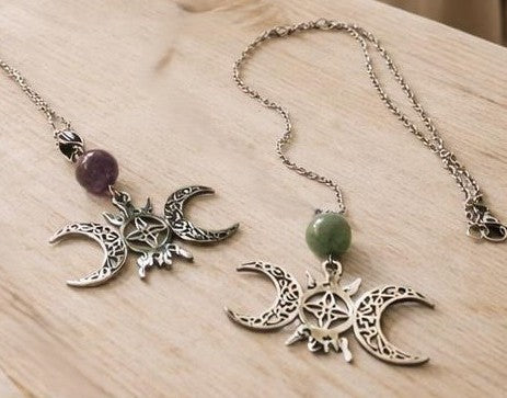 Chaine et pendentif noeud de sorcière & pierre naturelle