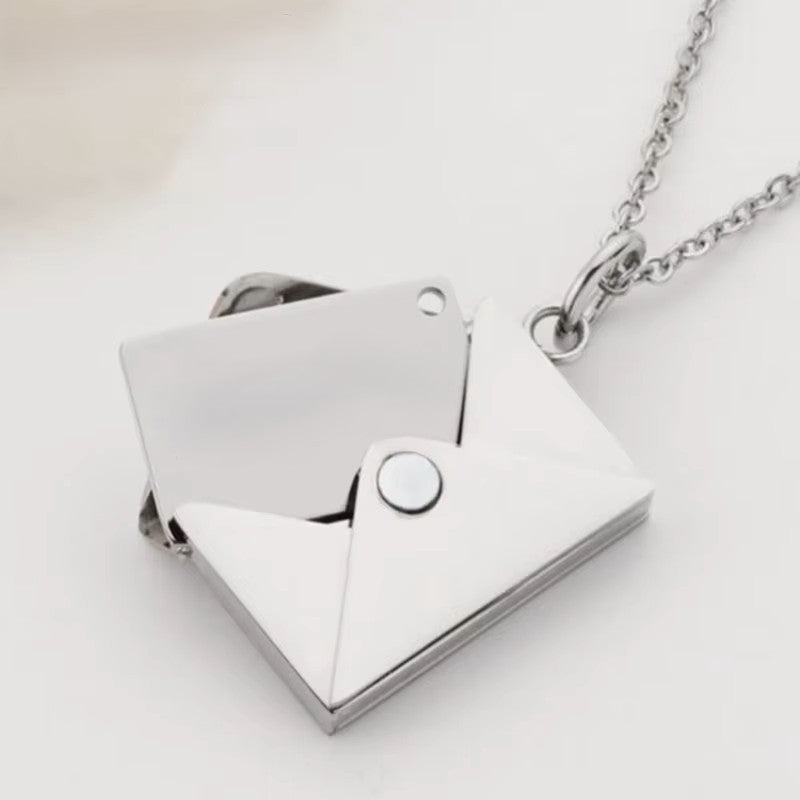 collier et pendentif message secret