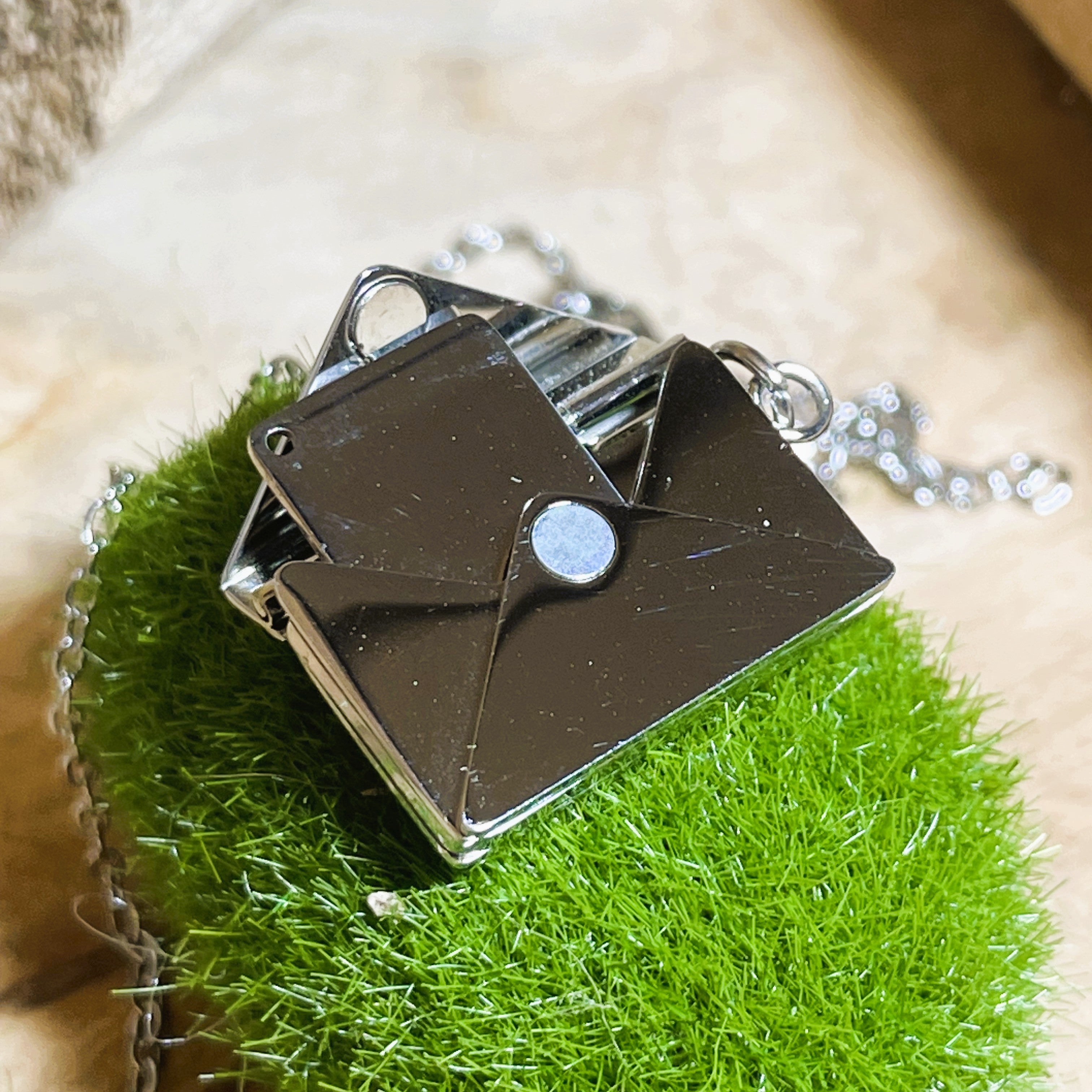 collier et pendentif message secret