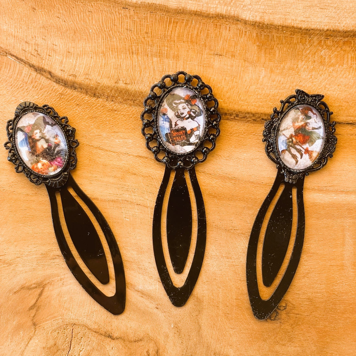 Marque-page Victorien couleur Noire & Cabochon Verre style Whimsigoth