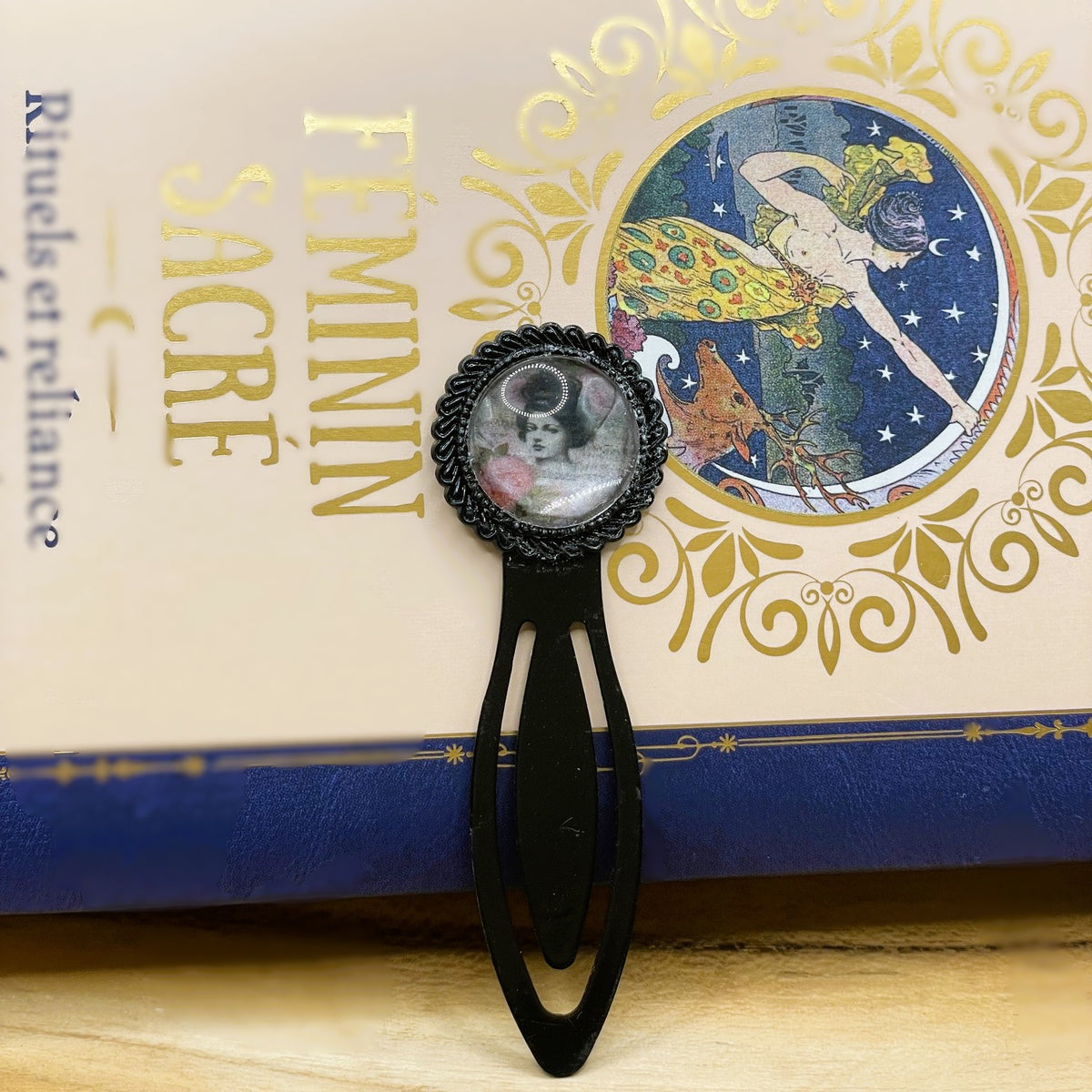 Marque-page Victorien couleur Noire & Cabochon Verre style Whimsigoth
